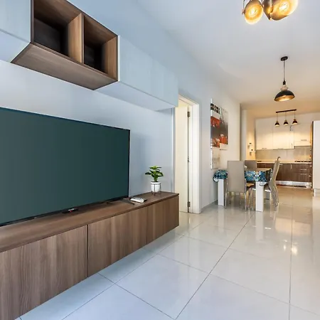 Διαμέρισμα Holiday House *