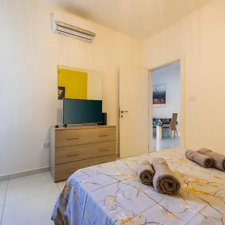 Holiday House * 그지라